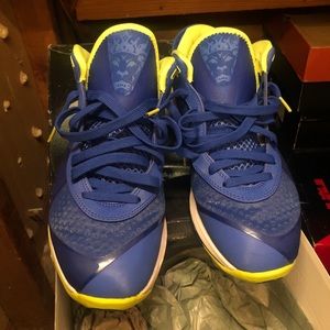 Lebron V2 low “Sprites”